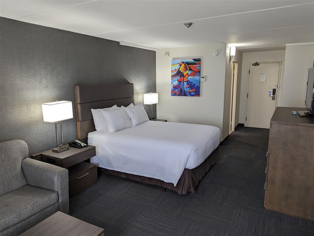 Best Western Plus Toronto Airport Hotel , ON L4W 4V7 near Toronto Pearson Airport View Point 40