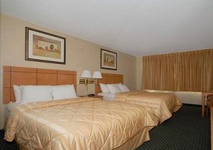 Quality Inn & Suites Des Moines Airport , IA 50321 near Des Moines International Airport View Point 3