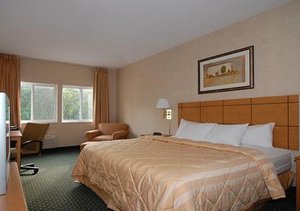 Quality Inn & Suites Des Moines Airport , IA 50321 near Des Moines International Airport View Point 7