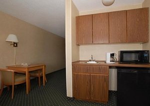 Quality Inn & Suites Des Moines Airport , IA 50321 near Des Moines International Airport View Point 11