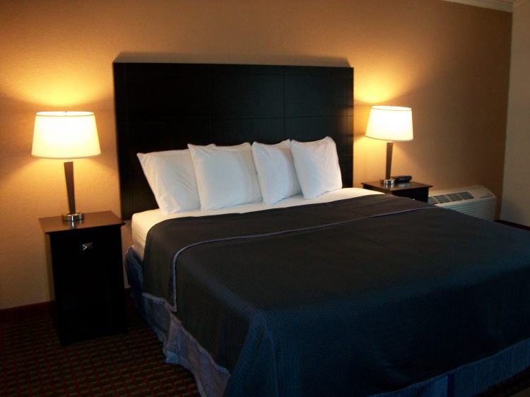 Americas Best Value Inn Romulus/Detroit Airport , MI 48174 near Detroit Metropolitan Wayne County Airport View Point 3