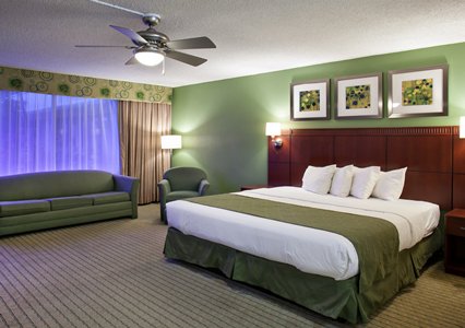 Quality Inn &amp; Suites Hollywood Blvd , FL 33021 near Fort Lauderdale-hollywood International Airport View Point 6