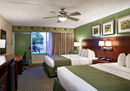 Quality Inn &amp; Suites Hollywood Blvd , FL 33021 near Fort Lauderdale-hollywood International Airport View Point 5