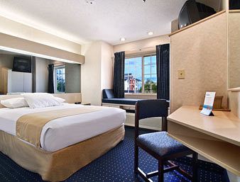 Microtel Inn & Suites By Wyndham Philadelphia Airport , Pa 19013 near Philadelphia International Airport View Point 4