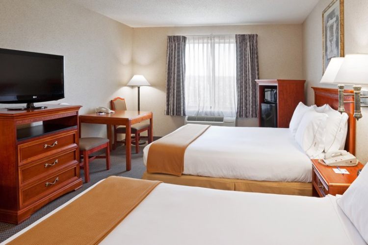 Holiday Inn Express &amp; Suites Belleville (Airport Area) , Michigan 48111 near Detroit Metropolitan Wayne County Airport View Point 5