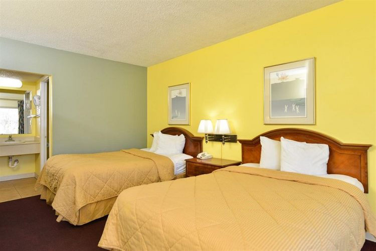 Americas Best Value Inn Cocoa Port Canaveral , FL 32926 near Melbourne International Airport View Point 4