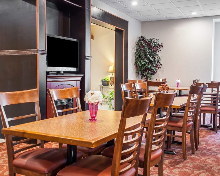 Quality Inn Buffalo Airport , NY 14225 near Buffalo Niagara International Airport View Point 7