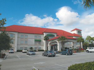 La Quinta Inn & Suites Fort Myers Airport , FL 33912 near Southwest Florida International Airport View Point 10