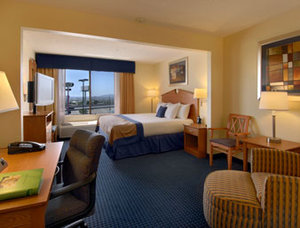 Holiday Inn El Paso Airport , TX 79925 near El Paso International Airport View Point 11