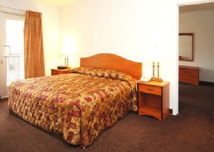 Econo Lodge Inn & Suites Oakland Airport , CA 94621 near Oakland International Airport View Point 5