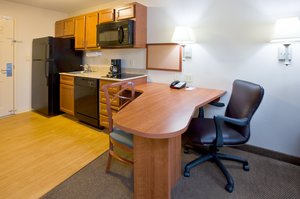 Candlewood Suites Milwaukee Airport - Oak Creek , WI 53154 near General Mitchell International Airport View Point 7