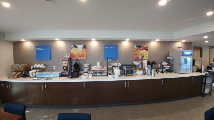 Comfort Inn Aeroport YUL , Quebec H9P 1C1 near Montreal-Pierre Elliott Trudeau Int. Airport View Point 8