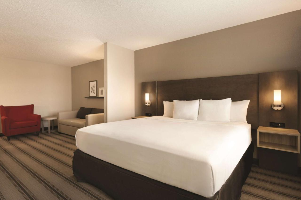 Country Inn And Suites Indianapolis Airport South , IN 46221 near Indianapolis International Airport View Point 7