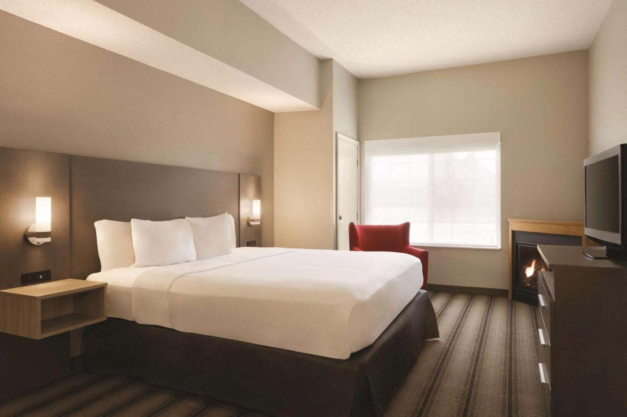 Country Inn And Suites Indianapolis Airport South , IN 46221 near Indianapolis International Airport View Point 5