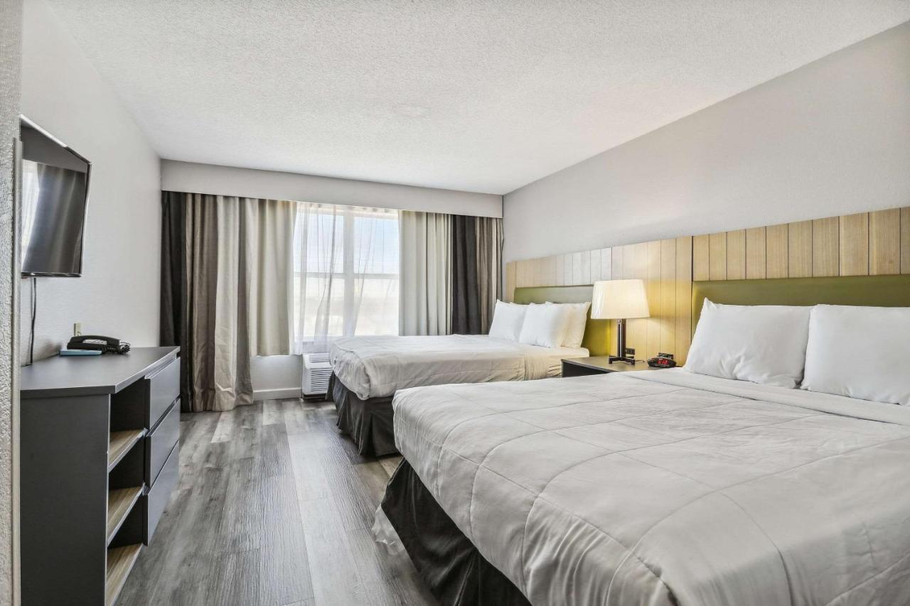 Country Inn &amp; Suites by Radisson, Chicago O\'Hare South, IL , IL 60106 near Ohare International Airport View Point 3