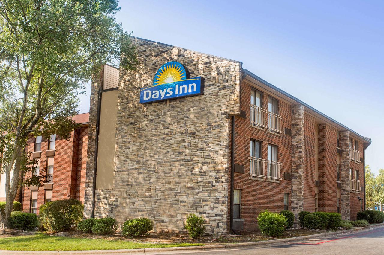 Days Inn By Wyndham Raleigh-Airport-Research Triangle Park , NC 27560 near Raleigh-durham International Airport View Point 10