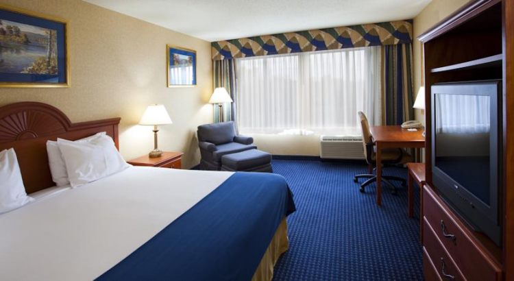 Holiday Inn Express Syracuse Airport , NY 13212 near Syracuse Hancock International Airport View Point 5