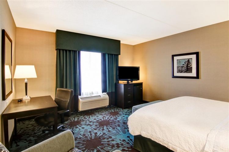 Hampton Inn by Hilton Toronto Airport Corporate Centre , ON M9C 5K5 near Toronto Pearson Airport View Point 35