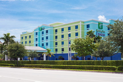 Holiday Inn Express Hotel & Suites Fort Lauderdale Airport/Cruise Port, an IHG Hotel , FL 33315 near Fort Lauderdale-hollywood International Airport View Point 1