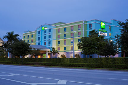 Holiday Inn Express Hotel & Suites Fort Lauderdale Airport/Cruise Port, an IHG Hotel , FL 33315 near Fort Lauderdale-hollywood International Airport View Point 3