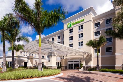 Holiday Inn Fort Myers Airport-Town Center, an IHG Hotel , FL 33913 near Southwest Florida International Airport View Point 8