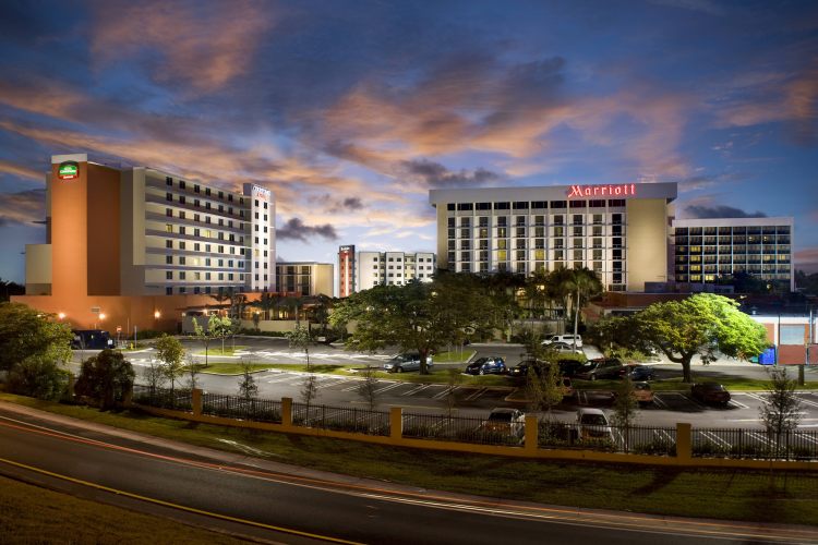 Courtyard by Marriott Miami Airport , FL 33126 near Miami International Airport View Point 4