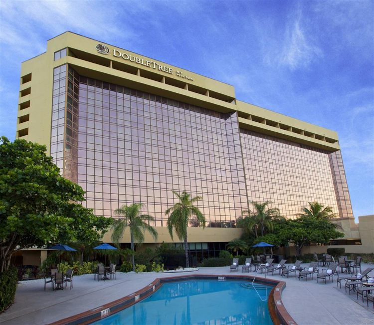 DoubleTree by Hilton Hotel Miami Airport & Convention Center , FL 33126 near Miami International Airport View Point 2