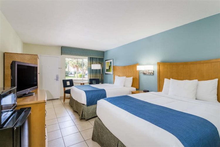 Days Inn by Wyndham Cocoa Beach Port Canaveral , FL 32931 near Melbourne International Airport View Point 7