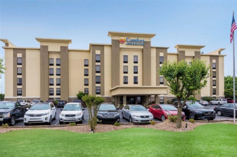 Comfort Inn & Suites Little Rock Airport