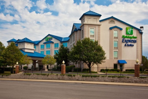 Holiday Inn Express & Suites Chicago Midway Airport, An Ihg Hotel