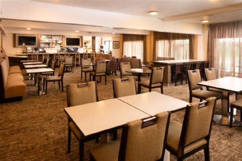 Red Lion Hotel Portland Airport , OR 97220 near Portland International Airport View Point 12