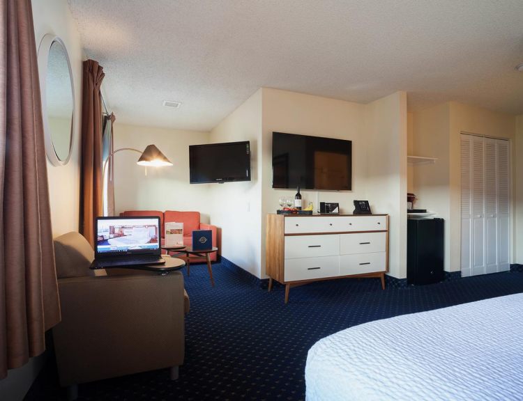 Hotel Focus SFO , CA 94080 near San Francisco International Airport View Point 5