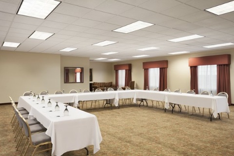 Country Inn & Suites by Radisson, Manchester Airport, NH , NH 03110 near Manchester-boston Regional Airport View Point 4