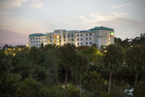 Courtyard By Marriott Fort Lauderdale Airport & Cruise Port