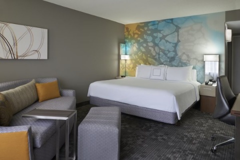 Courtyard by Marriott Toronto Airport , ON M9W 5E8 near Toronto Pearson Airport View Point 17