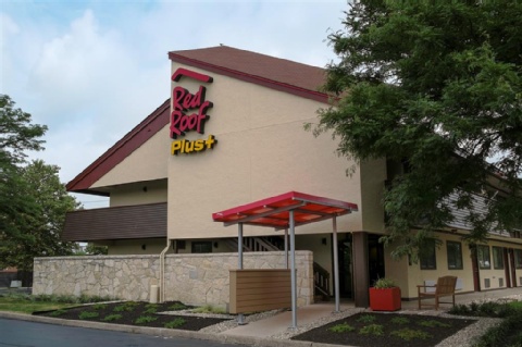 Red Roof Inn PLUS+ Philadelphia Airport , PA 19029 near Philadelphia International Airport View Point 1