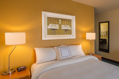 Fairfield Inn & Suites Indianapolis Airport , IN 46241 near Indianapolis International Airport View Point 9