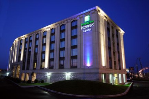 Holiday Inn & Suites Montreal Airport , QC H8T 1A6 near Montreal-Pierre Elliott Trudeau Int. Airport View Point 1