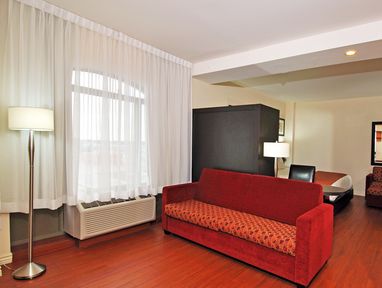 Holiday Inn & Suites Montreal Airport , QC H8T 1A6 near Montreal-Pierre Elliott Trudeau Int. Airport View Point 25