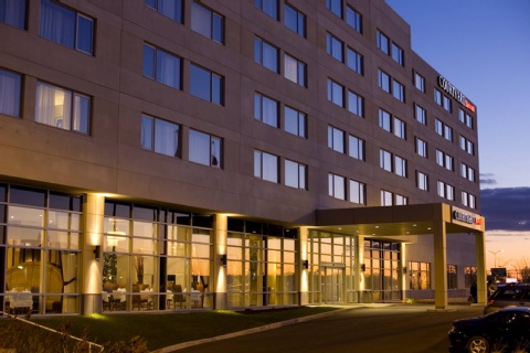 Courtyard by Marriott Montreal Airport , QC H4M 2Z5 near Montreal-Pierre Elliott Trudeau Int. Airport View Point 4