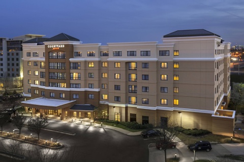 Courtyard By Marriott Newark Elizabeth