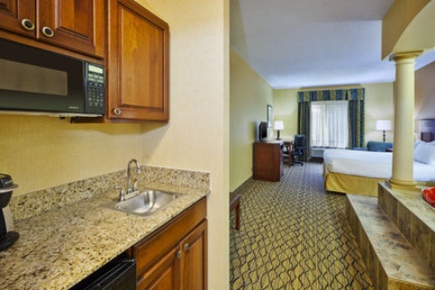 Holiday Inn Express Hotel and Suites Belleville , MI 48111 near Detroit Metropolitan Wayne County Airport View Point 45