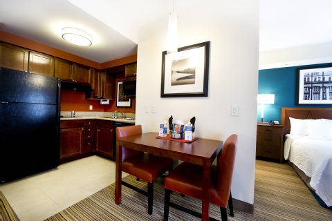 Residence Inn by Marriott Mississauga-Airport Corporate Centre West , ON L4W 5R2 near Toronto Pearson Airport View Point 18