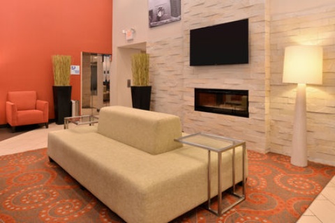 Holiday Inn Express Hotel & Suites Indianapolis  , IN 46224 near Indianapolis International Airport View Point 18