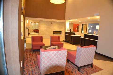 Holiday Inn Express Hotel & Suites Indianapolis  , IN 46224 near Indianapolis International Airport View Point 17