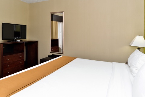 Holiday Inn Express Hotel & Suites Indianapolis  , IN 46224 near Indianapolis International Airport View Point 40