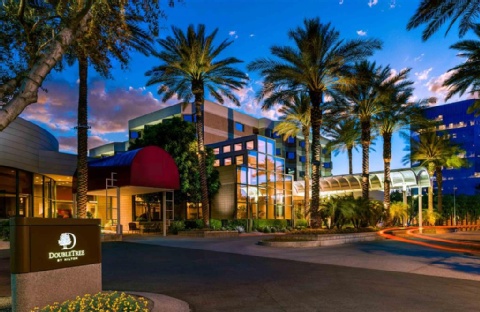 Doubletree Suites By Hilton Phoenix