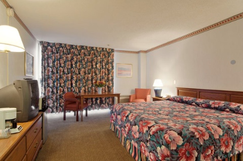 Travelodge by Wyndham Cleveland Airport , OH 44142 near Cleveland Hopkins International Airport View Point 6