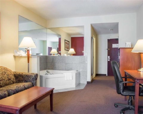 Comfort Suites Cincinnati Airport , KY 41048 near Cincinnati/northern Kentucky International Airport View Point 22