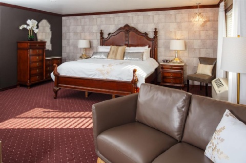 Hotel J Green Bay , WI 54313 near Green Bay Austin Straubel International Airport View Point 17